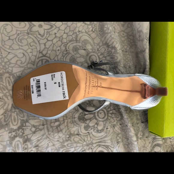 Ted Baker Triam High-heel in silver size 6 - Picture 3 of 4
